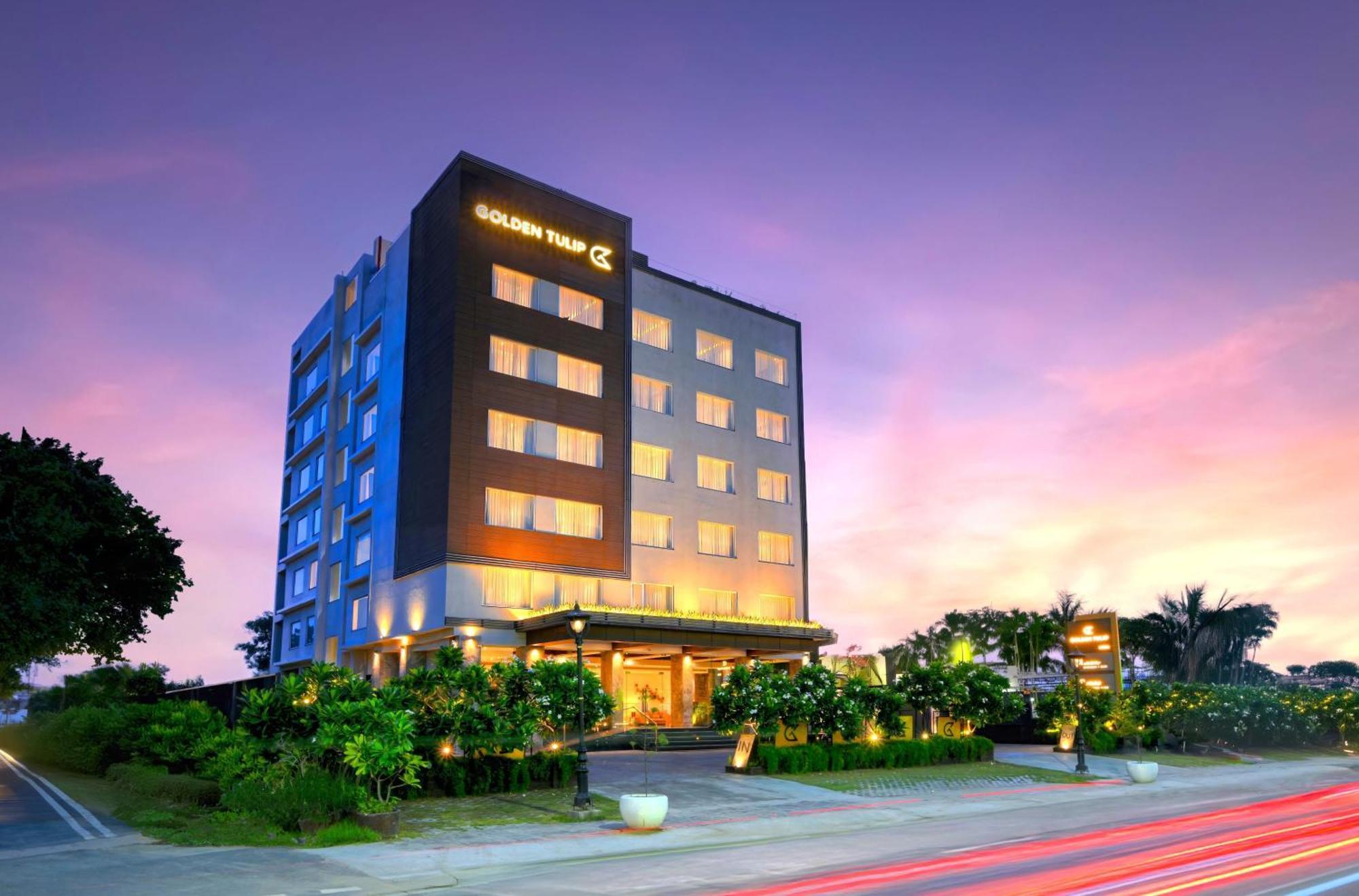 Golden Tulip Agra Agra (Uttar Pradesh) Exterior foto